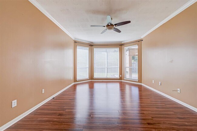 Building Photo - 1606 Maryvale Dr