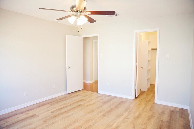 Building Photo - 18234 Sable Tree Dr