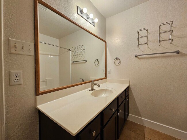 Building Photo - 5106 Holster Dr