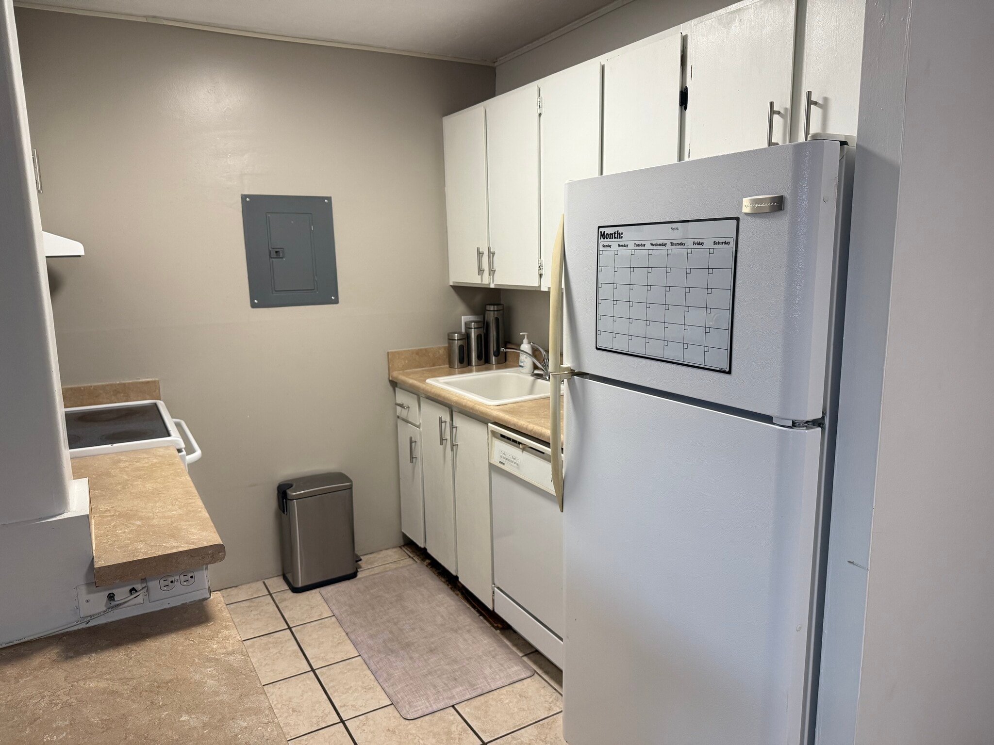 Kitchen - 775 Kinalau Pl