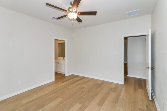 Building Photo - 420 San Miguel Crk Dr