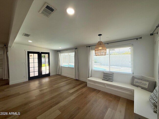 Building Photo - 1363 W Los Lagos Vista