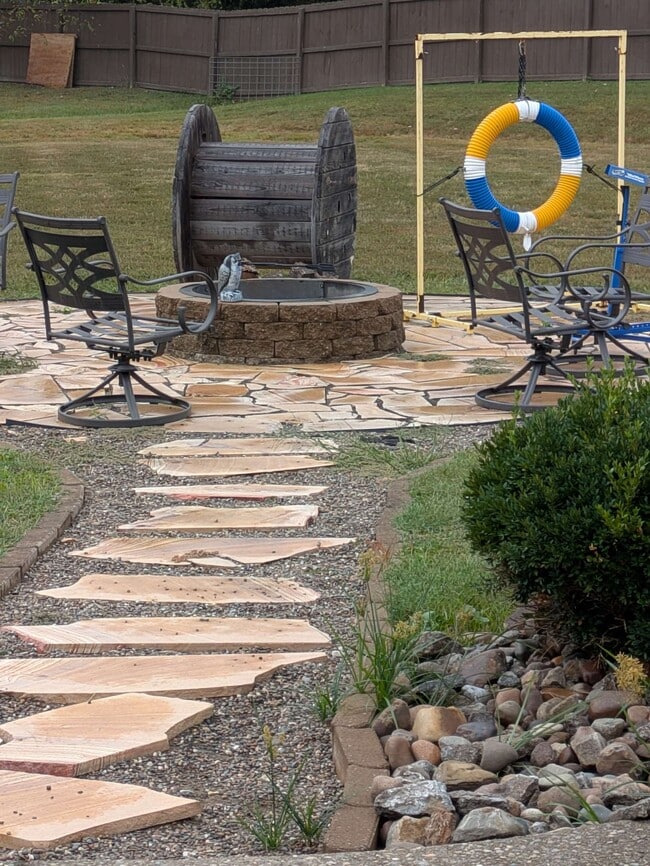 Primary Photo - 4139 Lakeside Dr