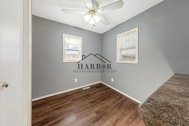 Building Photo - 1st month free with 13 month lease!