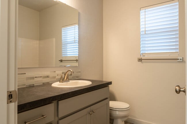 Building Photo - 248 N Caracaras Way