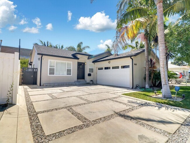 Primary Photo - 5437 Coolidge Ave