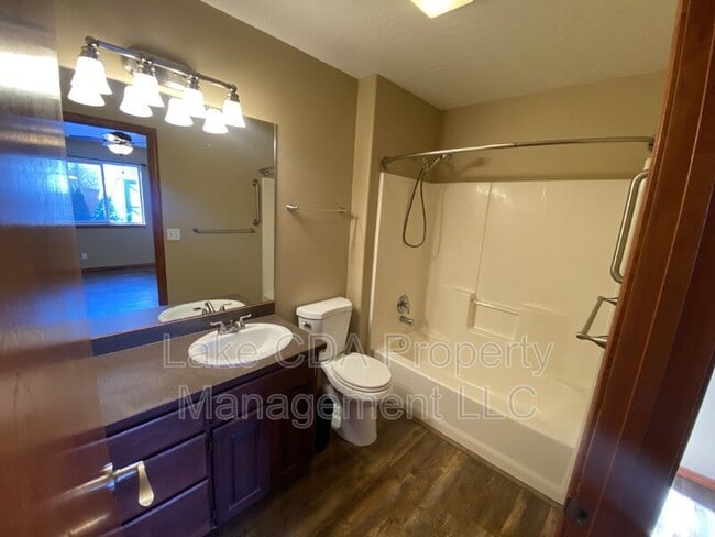 Building Photo - 8920 Torrey Ln