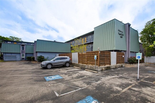 Building Photo - 3815 Guadalupe St