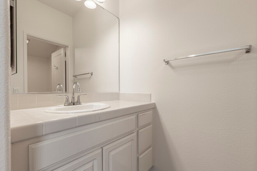 Building Photo - 1143 Terracina Ln