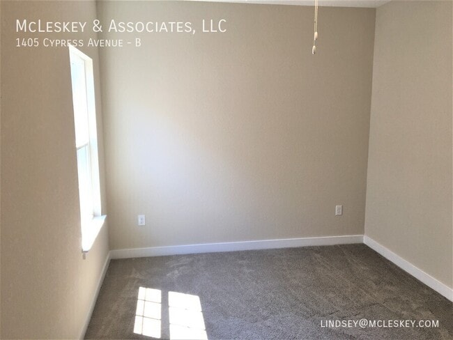 Building Photo - 1405 Cypress Ave