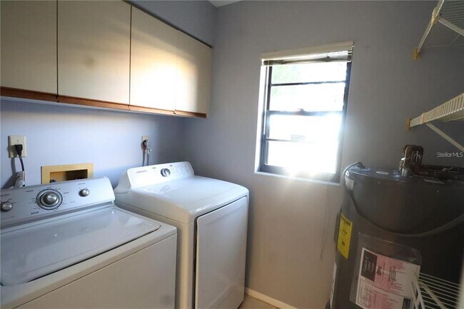 Building Photo - 2515 Bayshore Gardens Pkwy