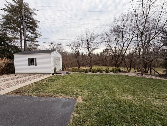 Building Photo - 9410 Tiverton Way