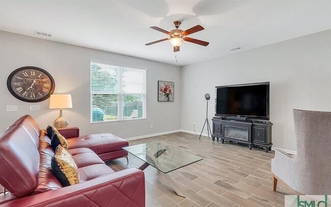 Building Photo - 365 Southwilde Way