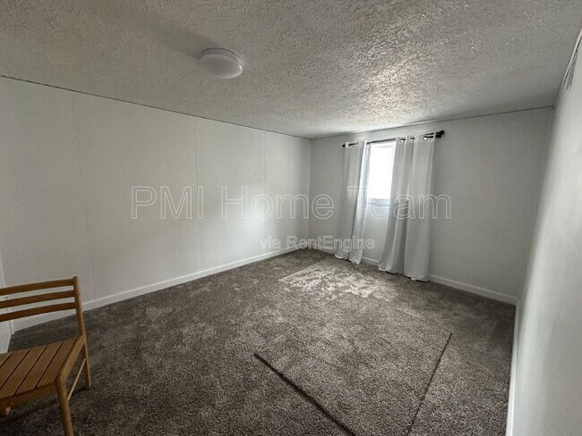 Building Photo - 1882 E 5775 S