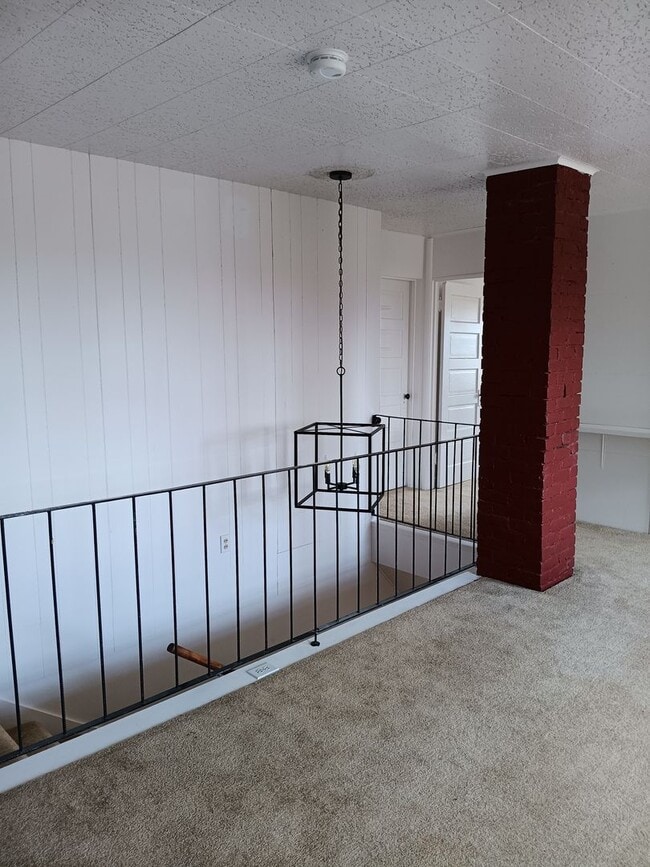 Building Photo - Beautiful Secluded Farmhouse & Shop is Available!