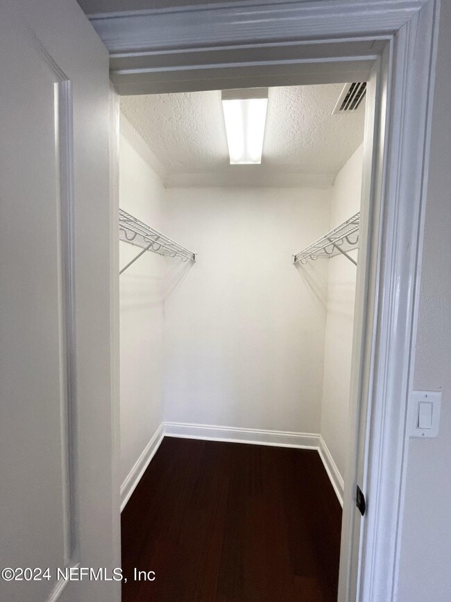 Building Photo - 9936 Watermark Ln W