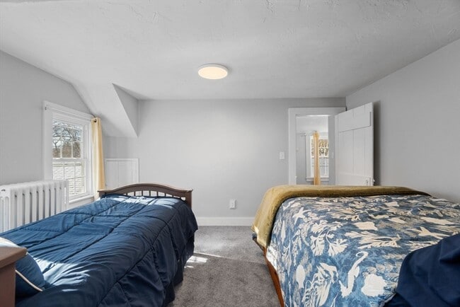 Building Photo - 32 Woodside Ave