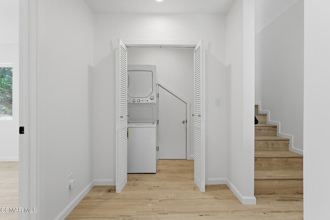 Building Photo - 265 McKnight Rd