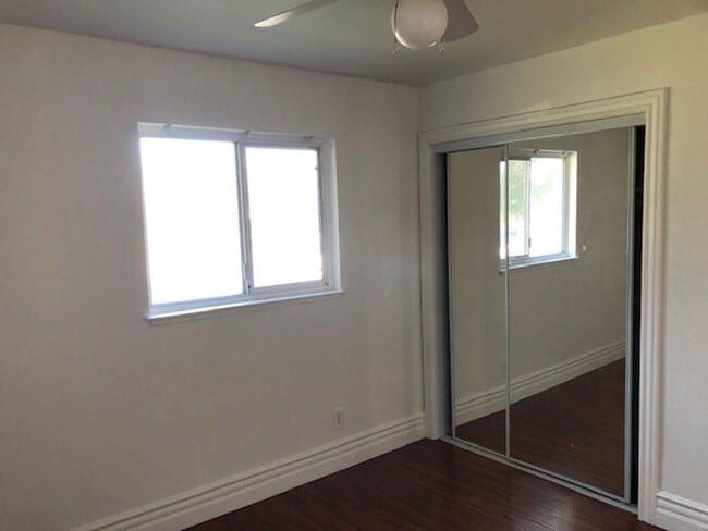 Building Photo - House: 3 Bedroom / 2 Bathroom - Sacramento