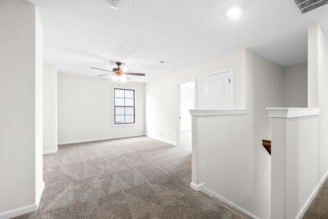 Building Photo - Dog Friendly Four Bedroom Near I24!