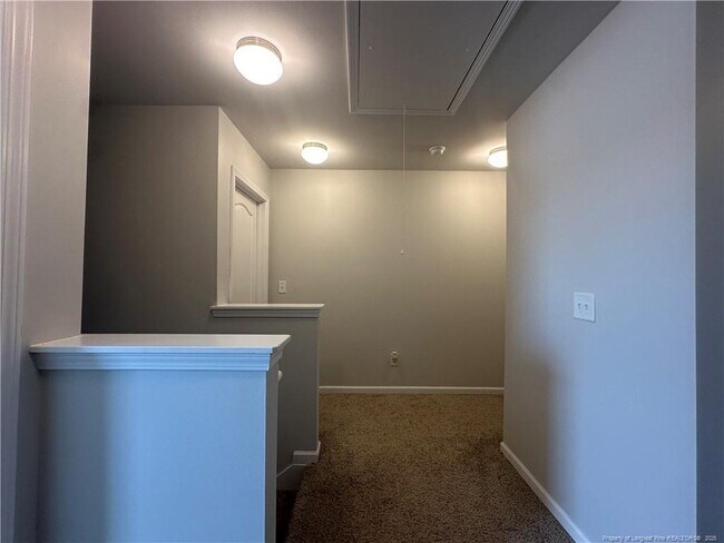 Building Photo - 910 Sapphire Stone Ln
