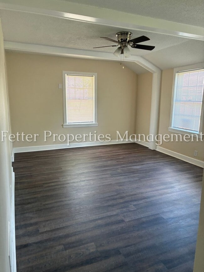 Building Photo - Summer Special! First Month's Rent Free!
