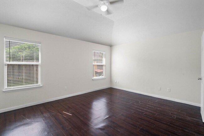 Building Photo - 6631 Portlick Dr