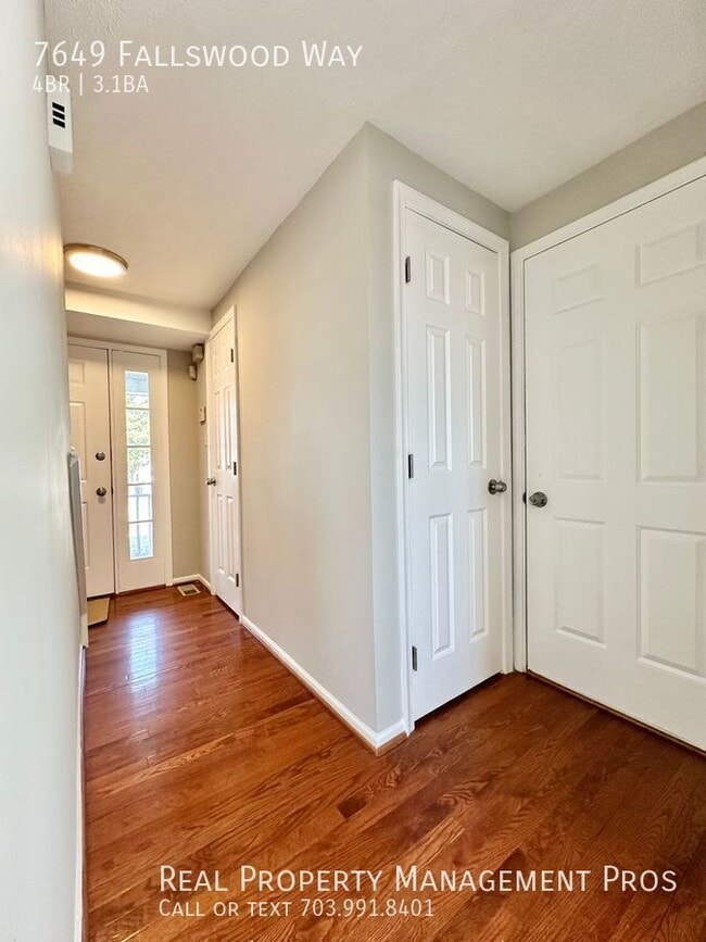 Building Photo - 7649 Fallswood Way