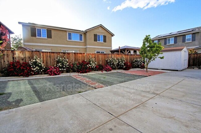 Building Photo - 703 N Marquis Way
