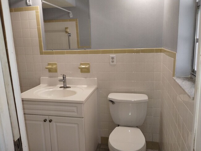 Building Photo - 7741 Ironbark Dr