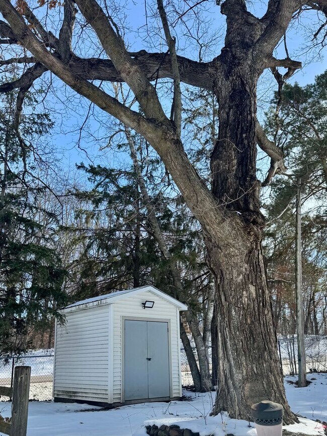 Building Photo - Spacious 4 bedroom home in Beautiful Prior Lake, MN