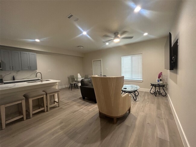 Building Photo - 5712 Harbrook Dr