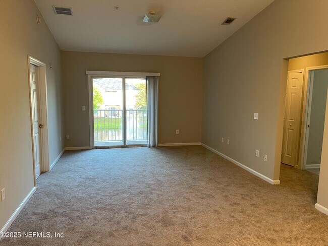 Building Photo - 9575 Amarante Cir