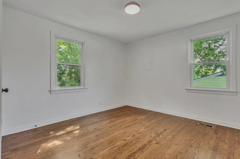 Building Photo - 1923 Overton Dr