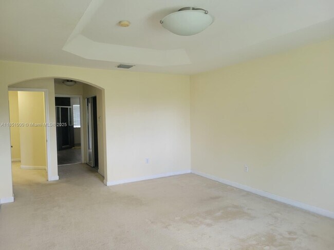 Building Photo - 6671 NW 107th Ct