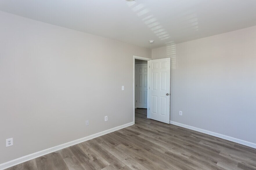 Building Photo - 6416 Brumit Ln