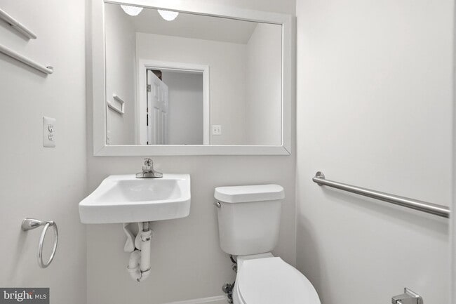 Building Photo - 14301 Perrywood Dr