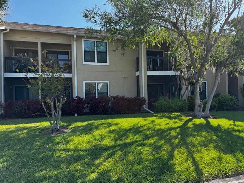 front - 4045 Crockers Lake Blvd