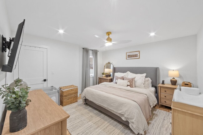 Building Photo - 17-11 Berdan Ave