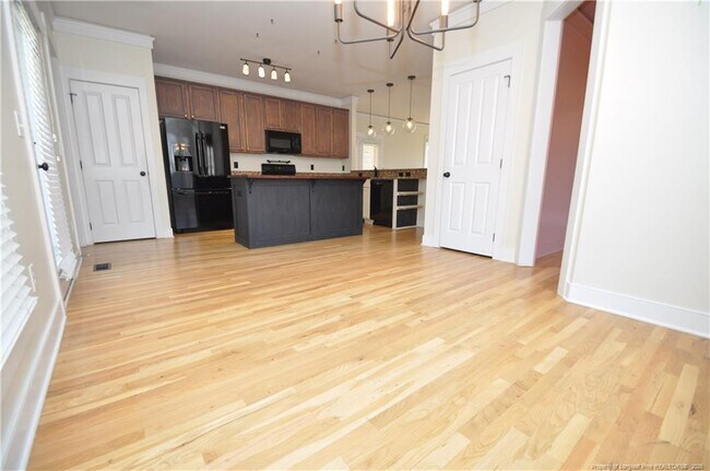 Building Photo - 1164 Trentini Ave