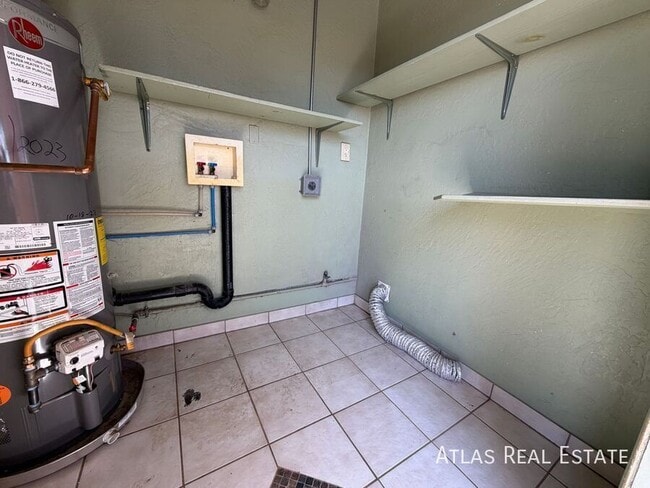 Building Photo - 1932 S Campbell Ave