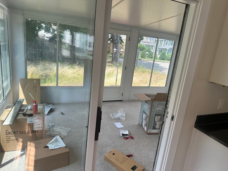 Sunroom - 324 Elm St
