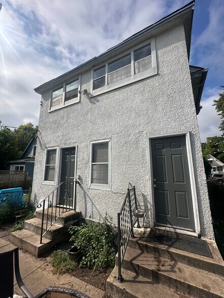 Building Photo - 3829 Bloomington Ave