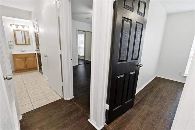 Building Photo - 3324 Green Ridge St