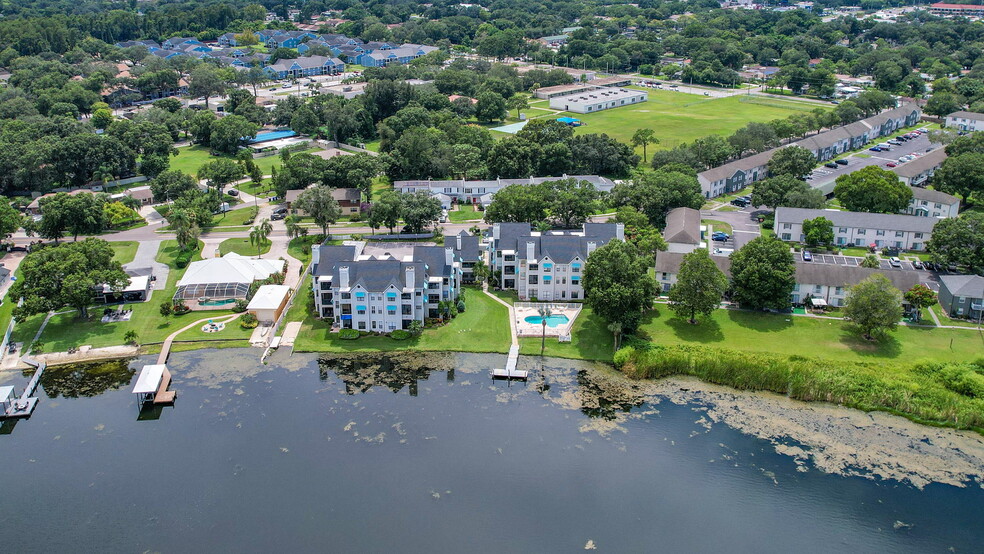 Building Photo - 3127 W Sligh Ave
