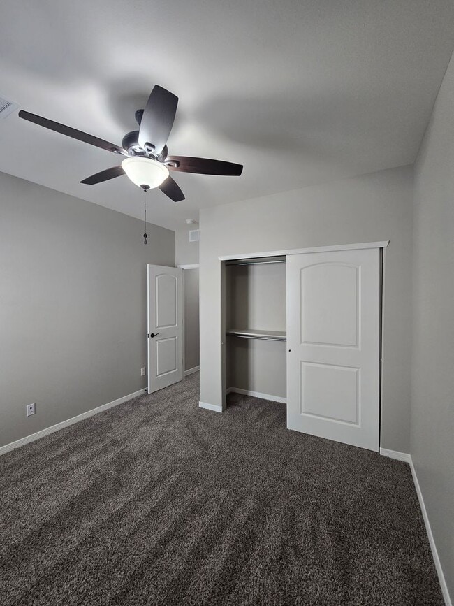 Building Photo - LUXURIOUS EASTSIDE HOME FOR RENT