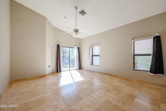 Building Photo - 9067 E Voltaire Dr