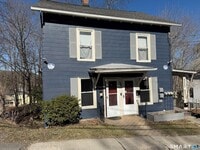 Building Photo - 112 Rockwell St