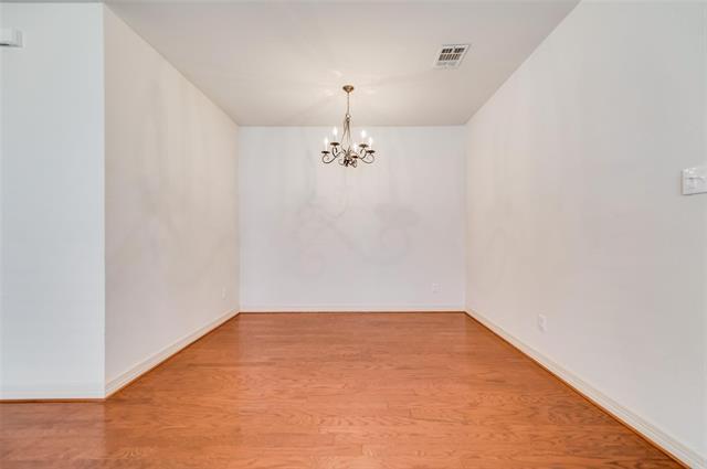 Building Photo - 2903 Holly Ln