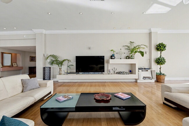 Building Photo - 3430 Galt Ocean Dr